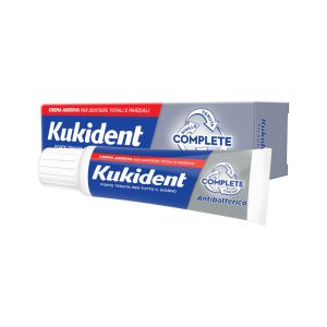 Kukident antibatterico crema adesiva dentiere 40 g
